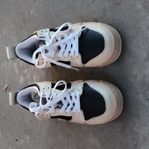 Nike Dunk Low Disrupt Sneakers. Ivory Black & White. Women's Size 6.5. No box.